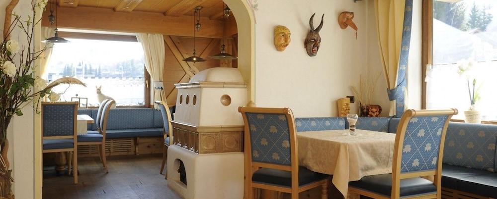 Hotel Arnika Pozza di Fassa Zewnętrze zdjęcie