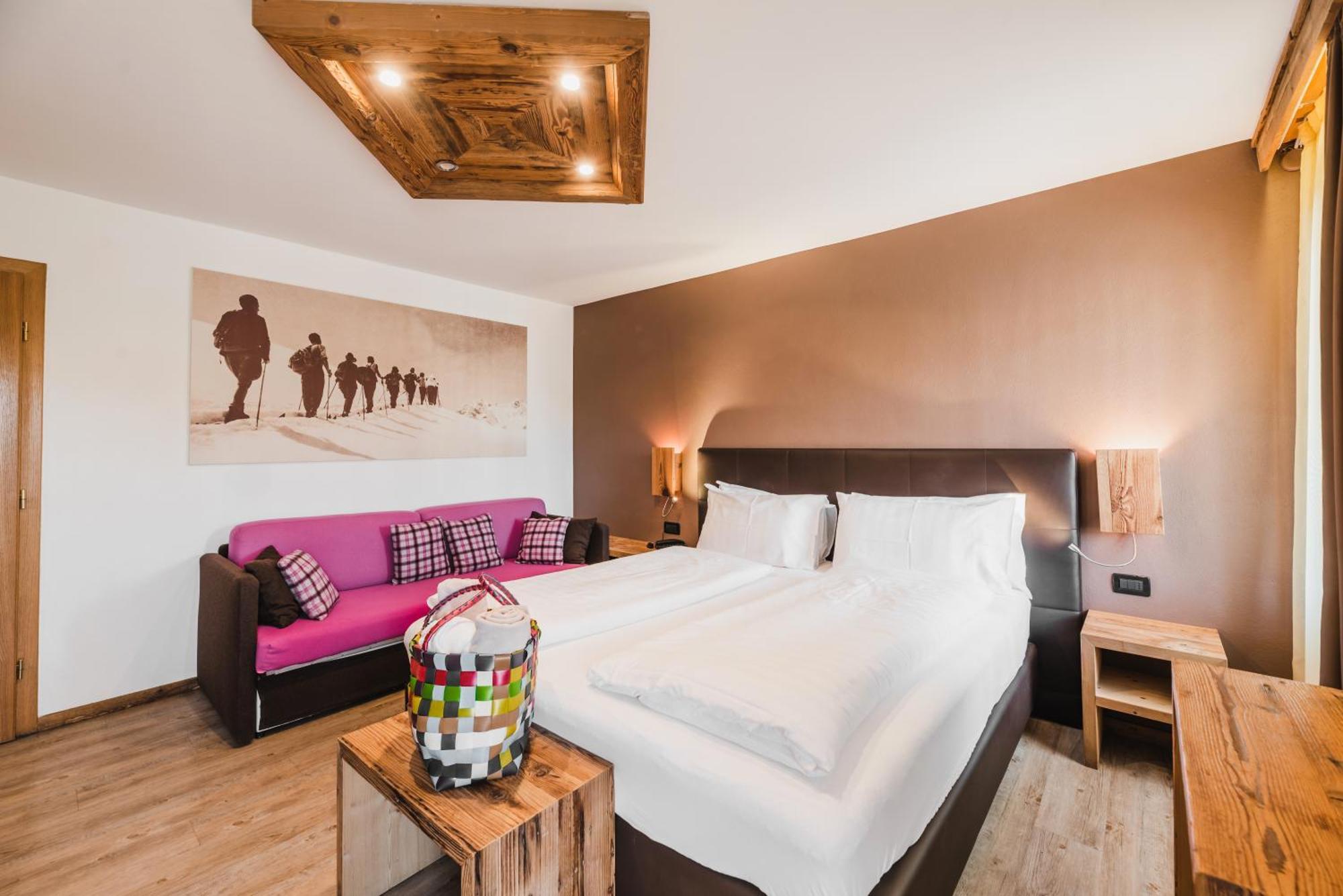 Hotel Arnika Pozza di Fassa Zewnętrze zdjęcie
