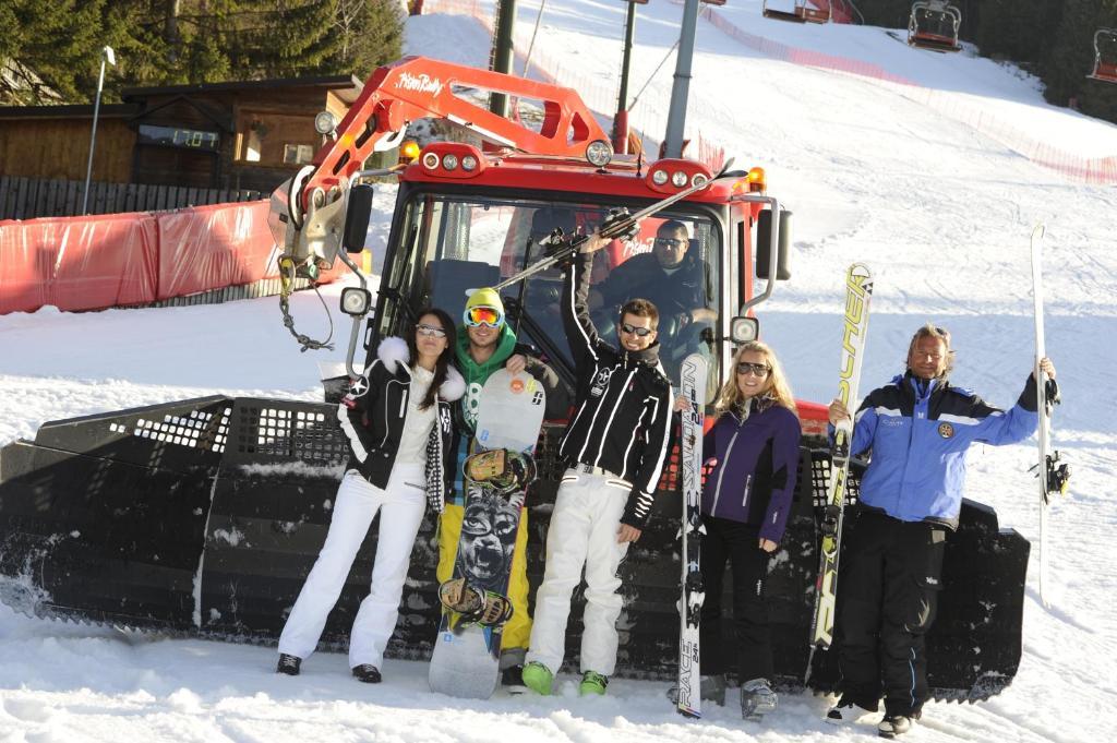 Hotel Arnika Pozza di Fassa Zewnętrze zdjęcie