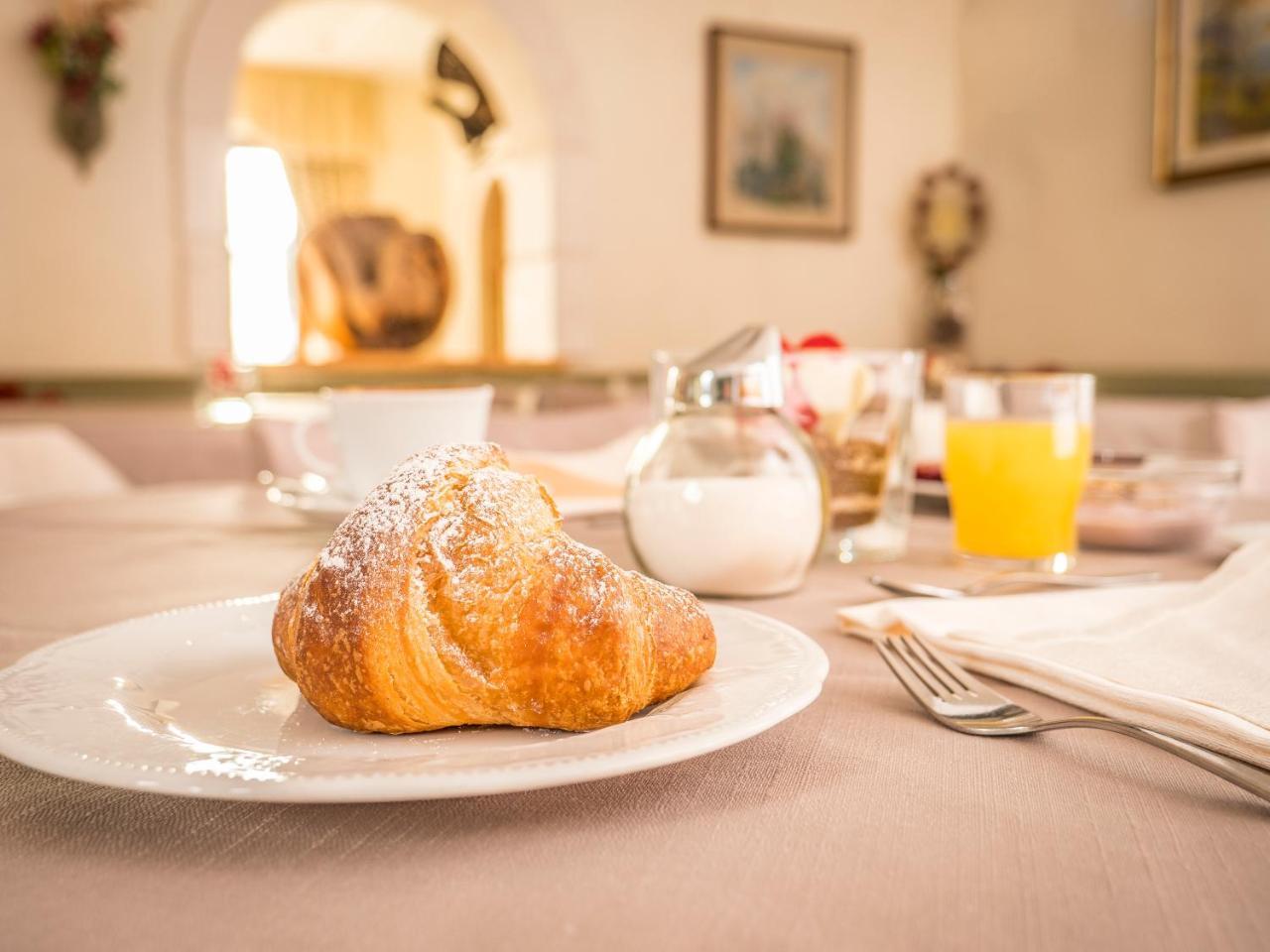 Hotel Arnika Pozza di Fassa Zewnętrze zdjęcie
